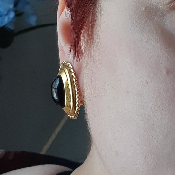 BEN-AMUN Clip-on Earrings - Picture 8 of 8